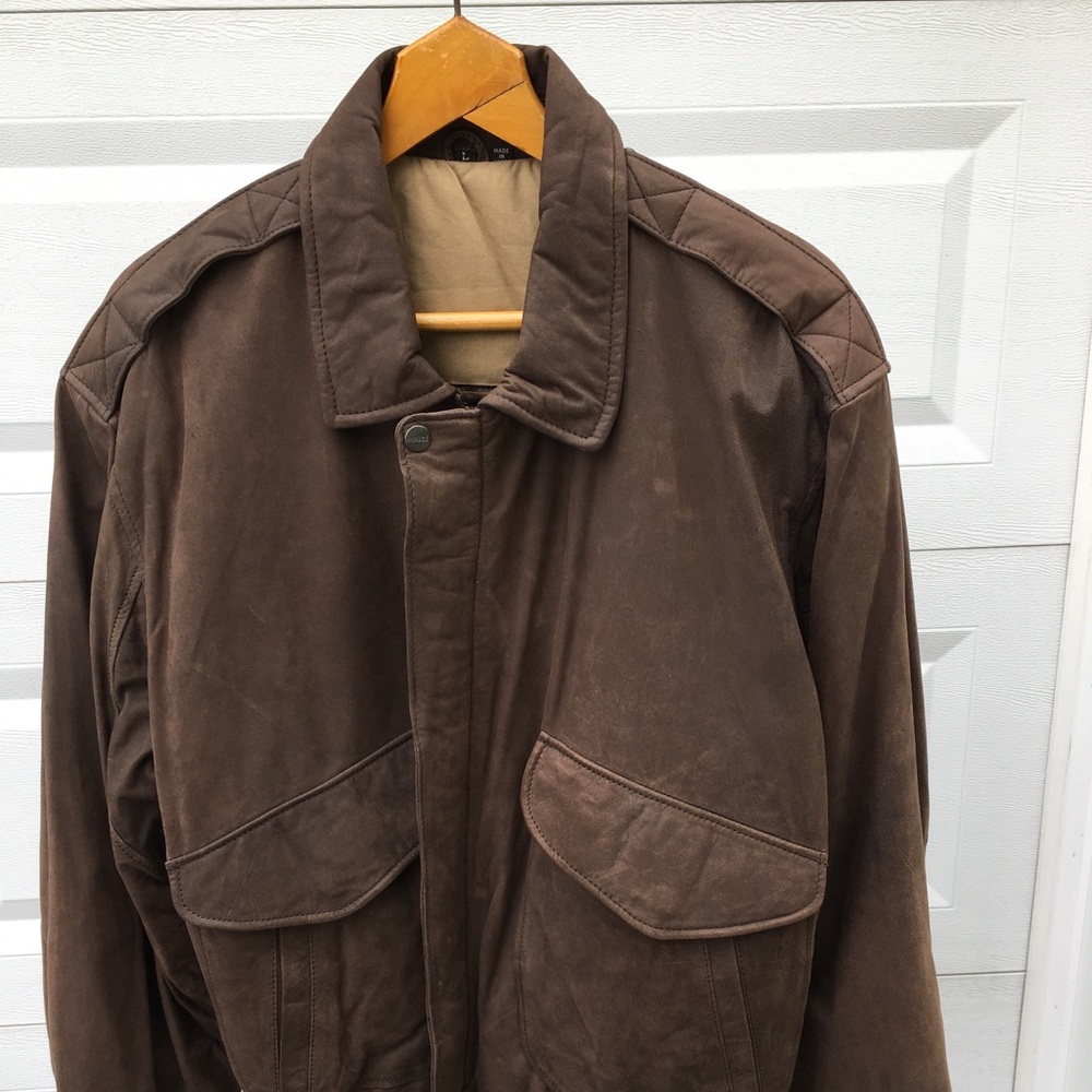 Men’s leather bomber jacket